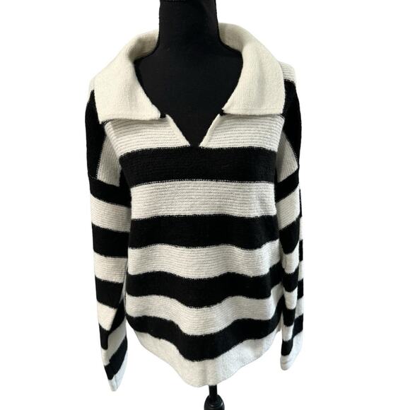 *SOLD* NWOT! Love Ellie Black and White Striped Sweater - Size Large - Picture 3 of 6